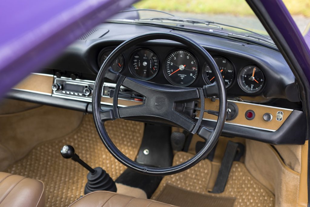 PORSCHE_911_2.4E_PURPLE_20