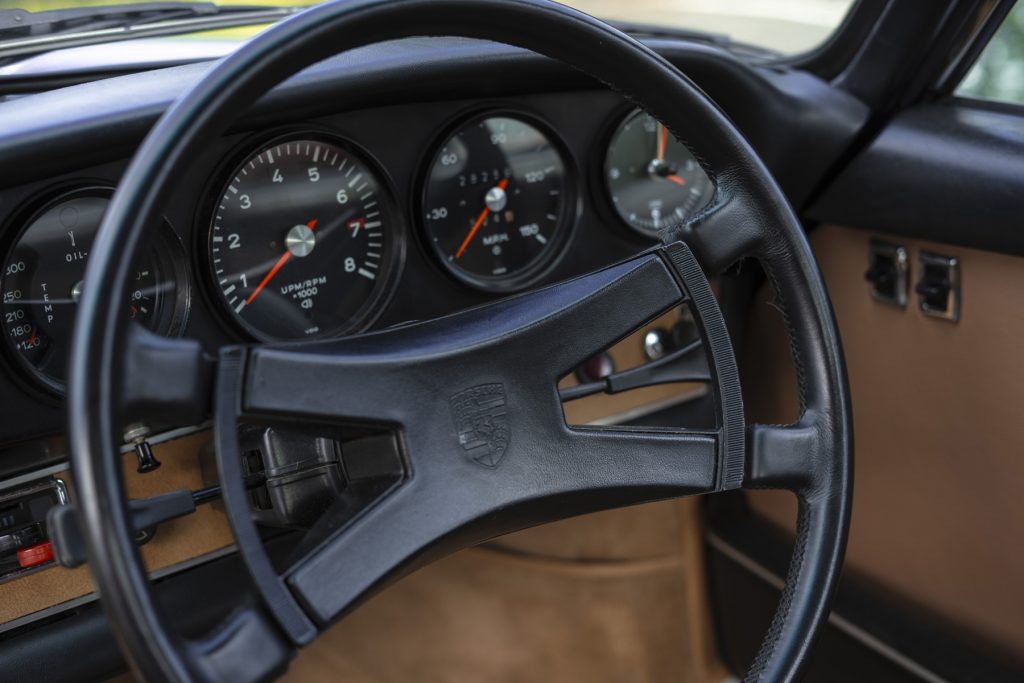 PORSCHE_911_2.4E_PURPLE_32