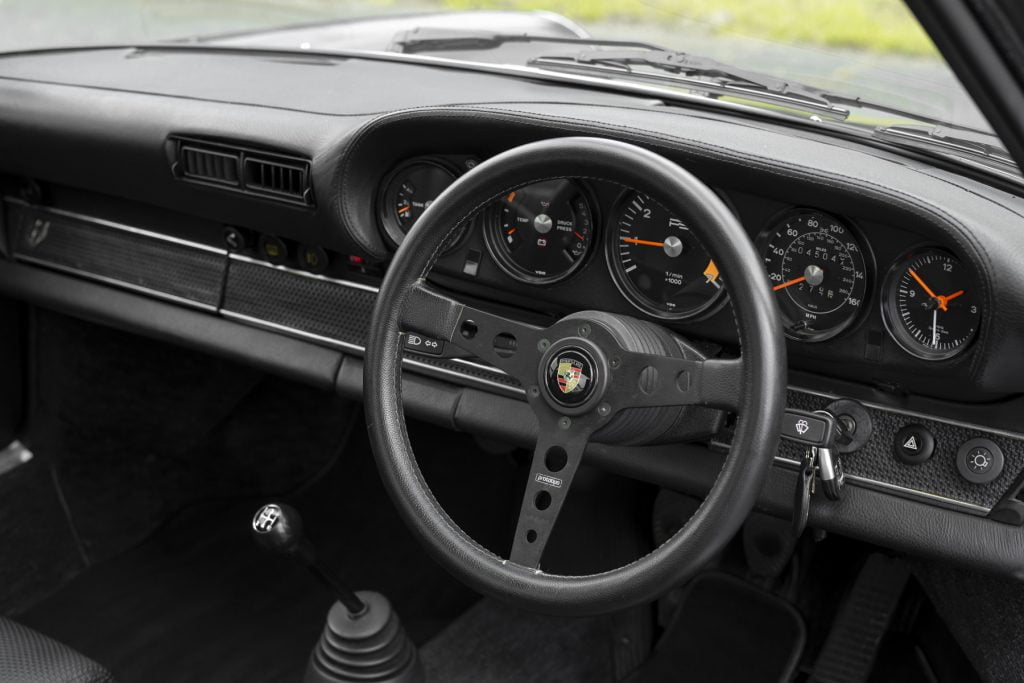 PORSCHE_PS_CLASSIC_TOURING_1.5_GREY_16