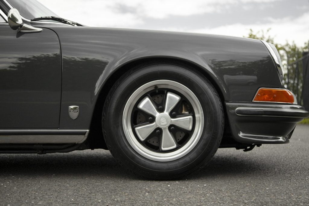 PORSCHE_PS_CLASSIC_TOURING_1.5_GREY_27